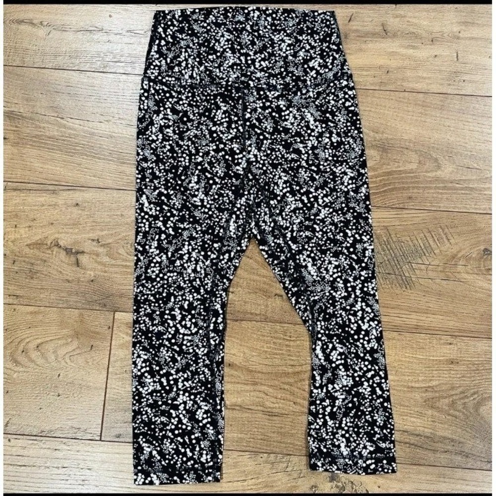Lululemon cropped leggings size‎ 6
